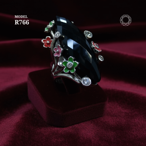 R766 - Black Spinel