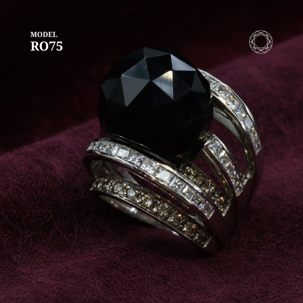 RO75 - Black Spinel Ring