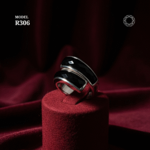 R306 - Black Spinel Ring