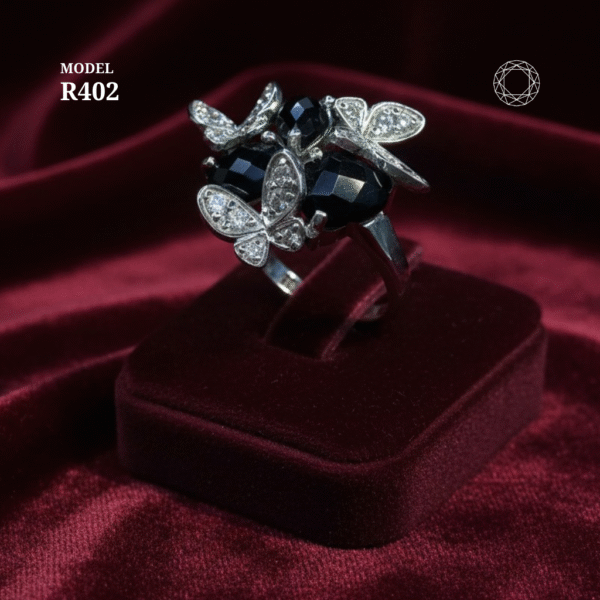 R402 - Black Spinel Ring