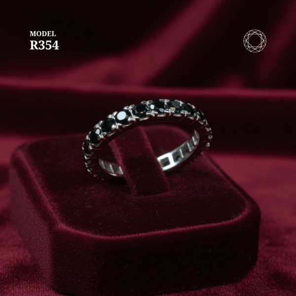 R354 - Black Spinel Ring