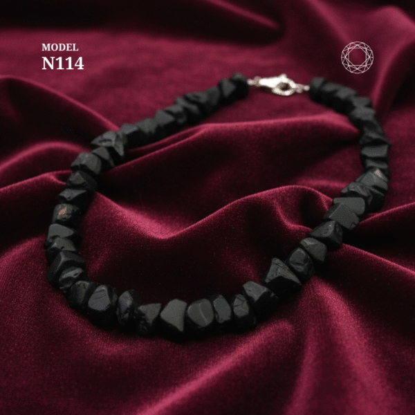N114 – Black Spinel Necklace